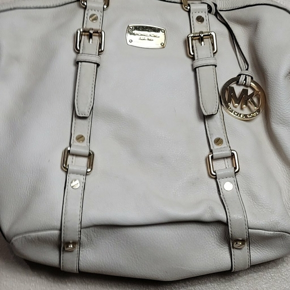 MICHAEL KORS Belted Bedford Ivory Gold Domed Two Way Convertible Carryall Bag - Picture 2 of 12